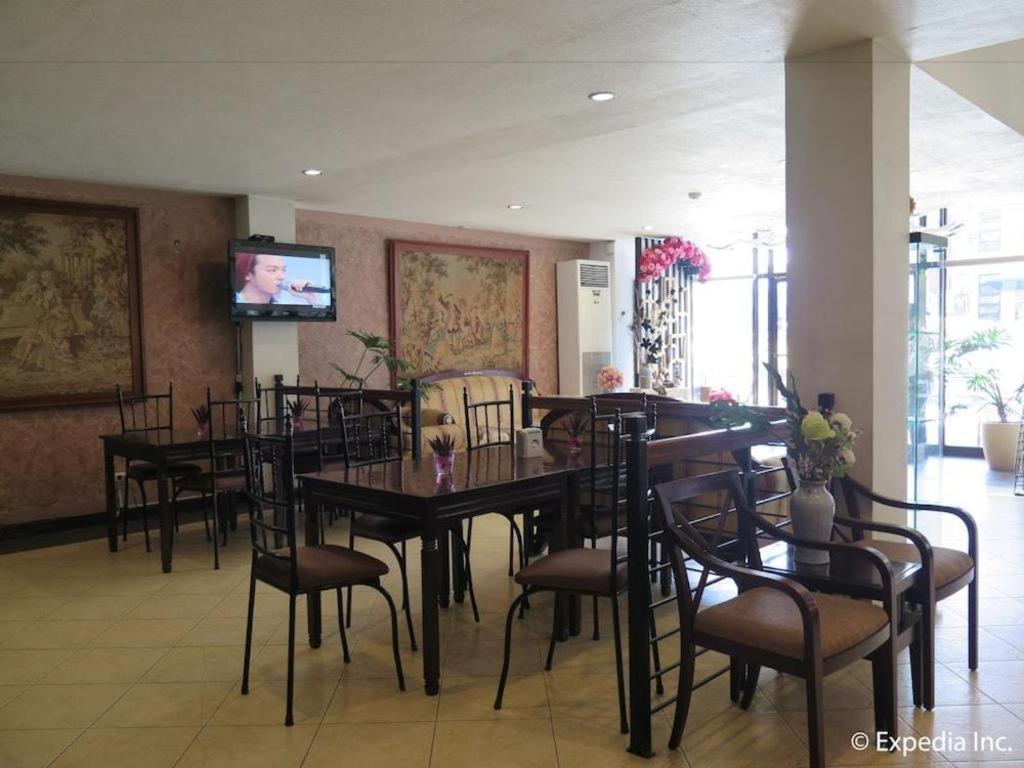 D' Leonor Hotel Davao Stadt Exterior foto