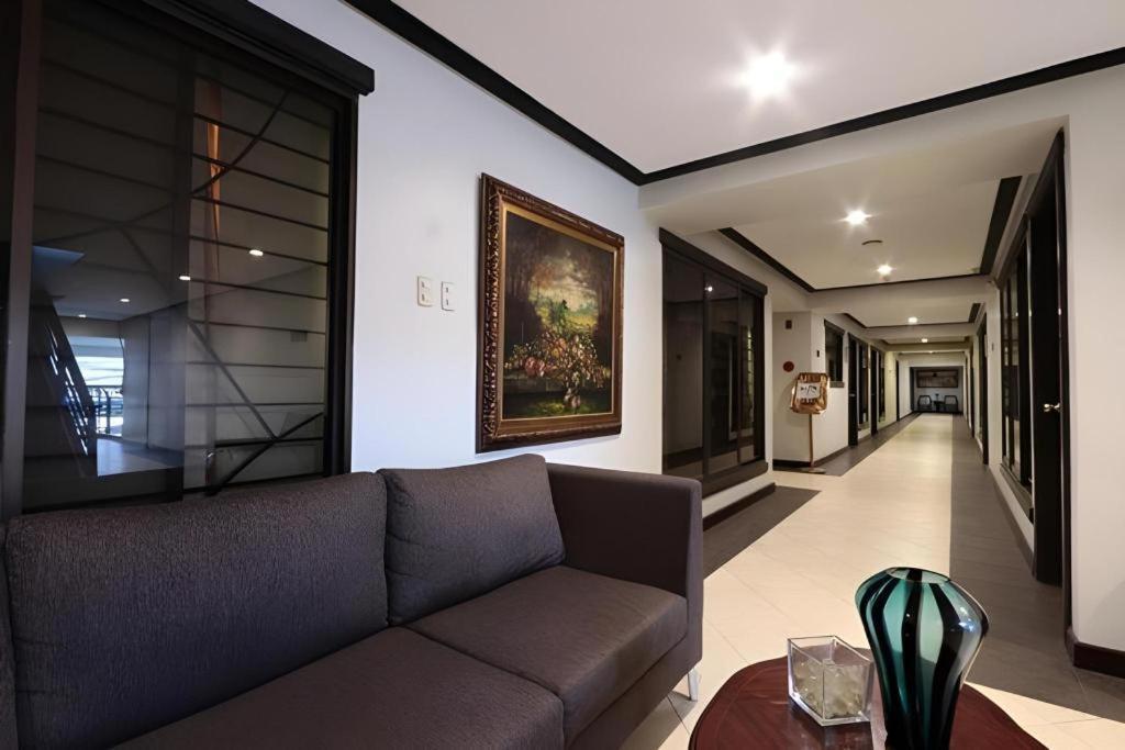 D' Leonor Hotel Davao Stadt Exterior foto